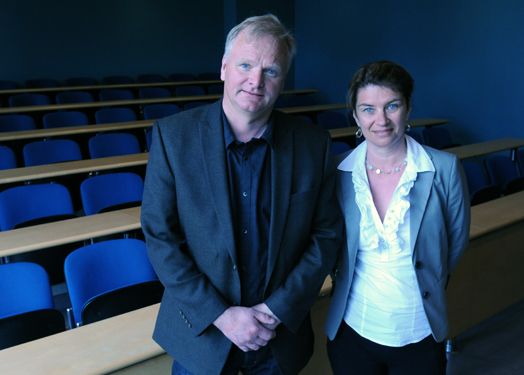 Bjarte Bogsnes frå Statoil og professor Katarina Kaarbøe frå NHH (Foto: Hallvard Lyssand)