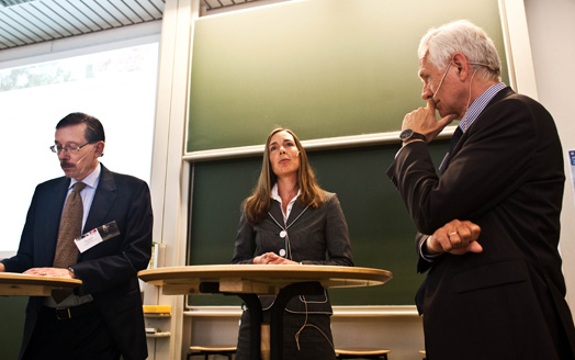 Lars Calmfors, Hilde Singsaas og Victor D. Norman, Vårkonferansen 2010 (Foto: Eivind Senneset)