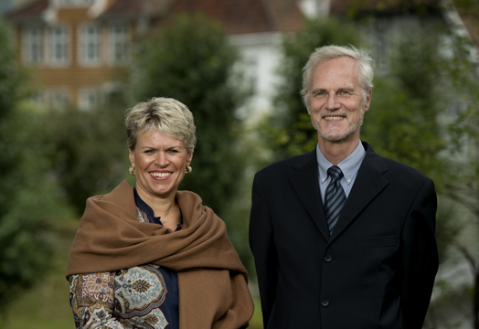 NHHs nye admimistrerende direktør, Nina Skage og rektor Frøystein Gjesdal (Foto: Helge Skodvin)