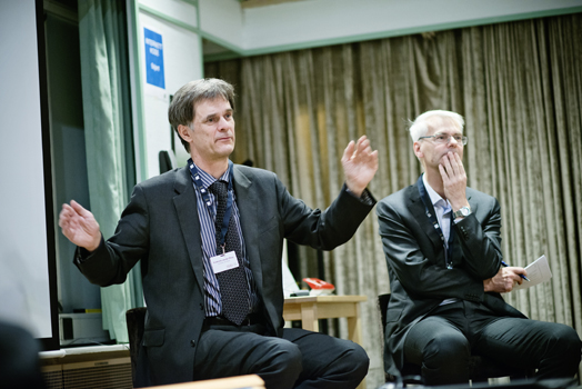 Oxford-professor Frederick van der Ploeg og NHH-professor Øystein Thøgersen; NHH Summit 2014 (Foto: Siv Dolmen)