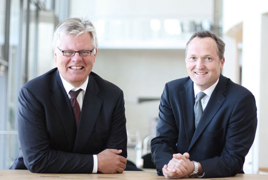 CEOs Erik Mamelund (E & Y, left) and Håvard S. Abrahamsen (PwC)